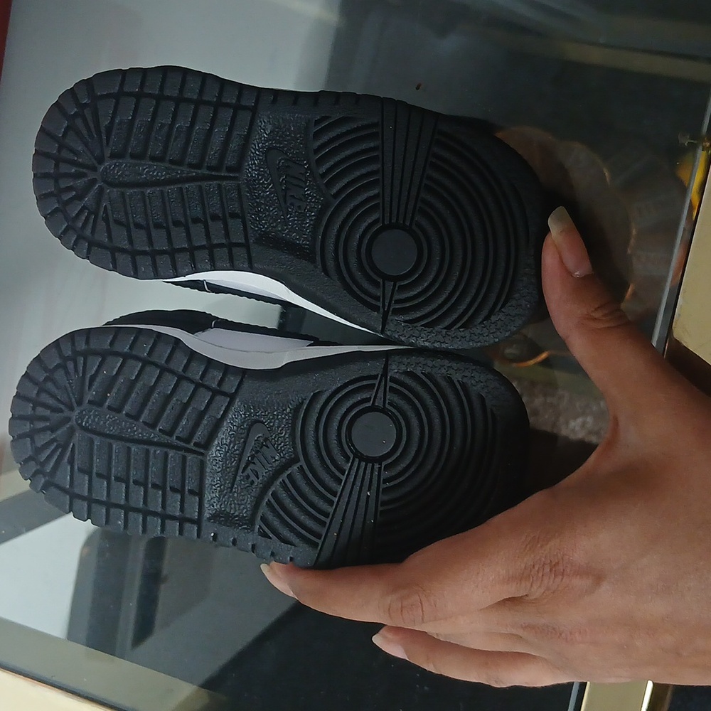 Nike Dunk Low Black And White (Panda) Size 5c - Picture 8 of 16
